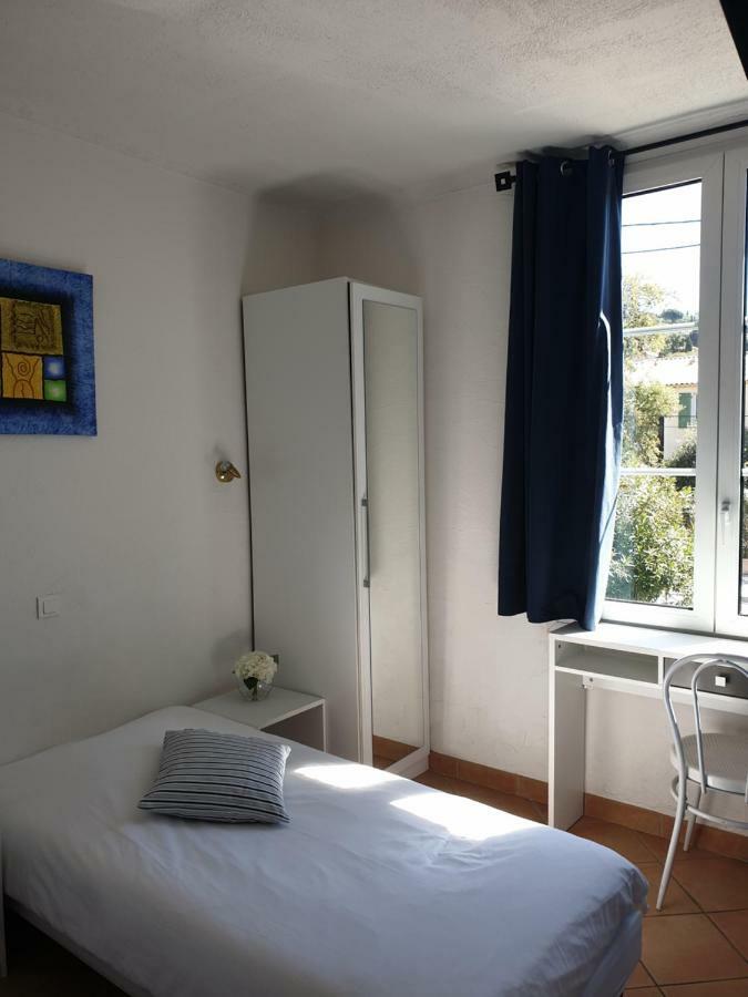 Hotel De La Plage 쎙뜨호뻬 외부 사진